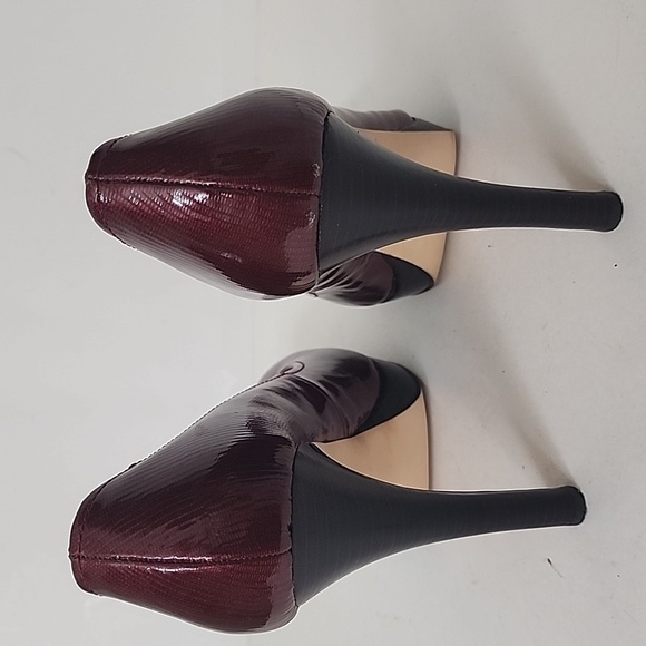 Calvin Klein Kendall Burgundy Patent leather Lizard Embossed Heels Size 9.5 - Picture 4 of 13